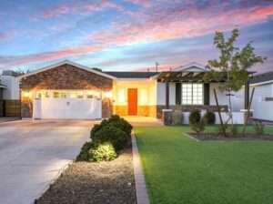 Windsor Square Historic District Listing Agent, Laura Boyajian